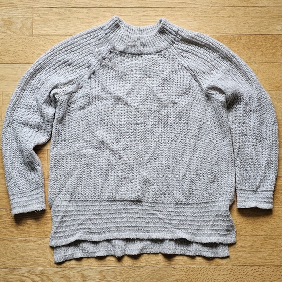 LC Lauren Conrad sweater with ribbon - Picture 2 of 6